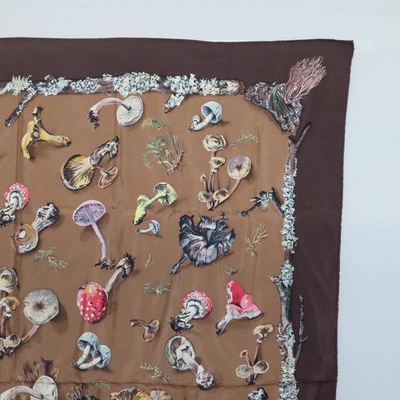 HERMES Carre 90 Scarf ""Champignons"" Silk Brown Auth BA1799 - Picture 4 of 13